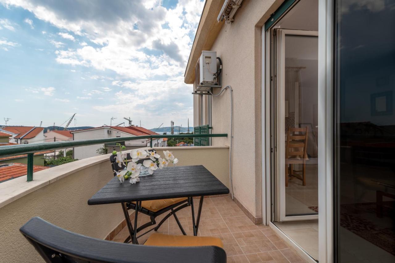 Apartman Dildo Apartment Trogir Luaran gambar