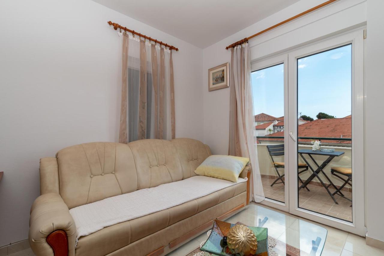 Apartman Dildo Apartment Trogir Luaran gambar