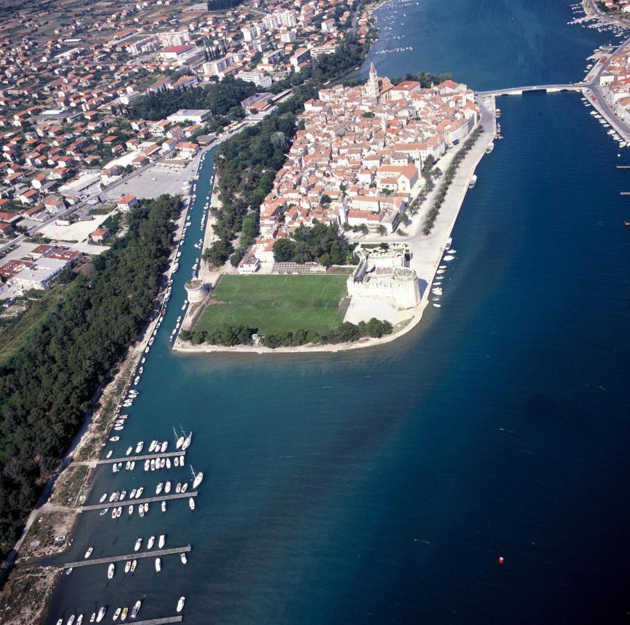 Apartman Dildo Apartment Trogir Luaran gambar