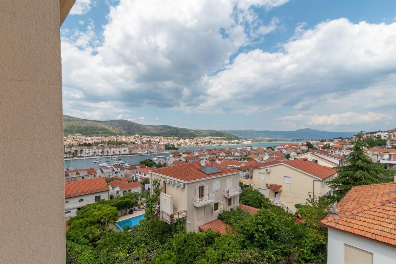 Apartman Dildo Apartment Trogir Luaran gambar